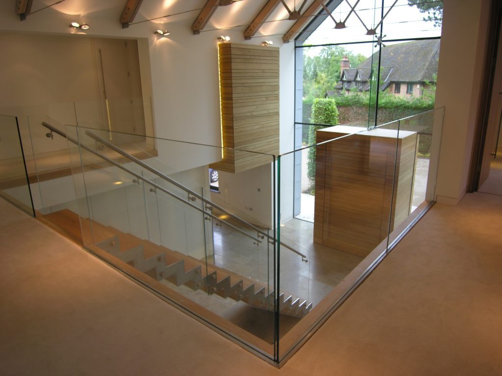 glass-balustrade-landing-cheshire